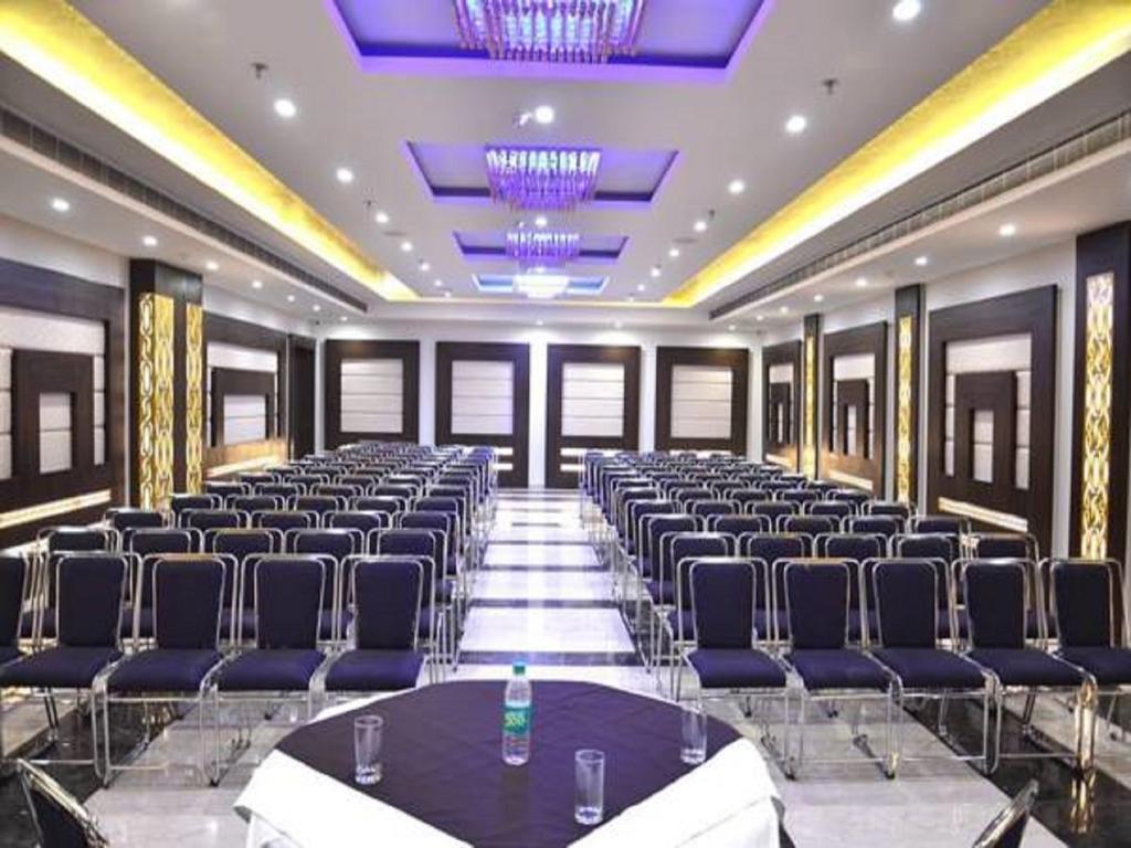 אגרה Hotel Seven Hills Tower מראה חיצוני תמונה