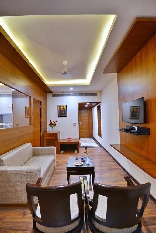 אגרה Hotel Seven Hills Tower מראה חיצוני תמונה