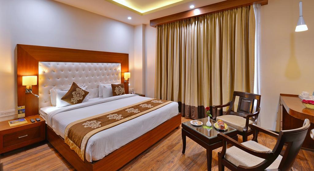 אגרה Hotel Seven Hills Tower מראה חיצוני תמונה