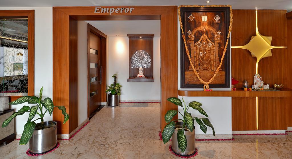 אגרה Hotel Seven Hills Tower מראה חיצוני תמונה