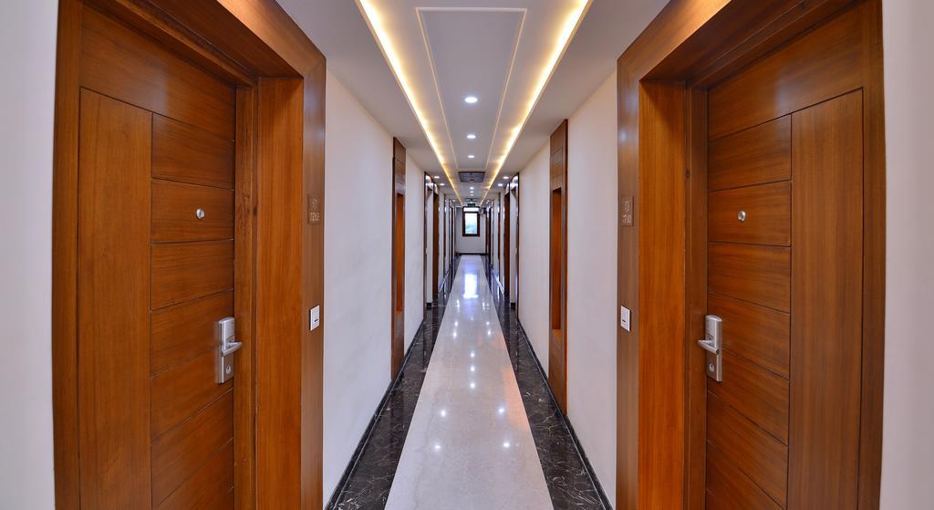 אגרה Hotel Seven Hills Tower מראה חיצוני תמונה