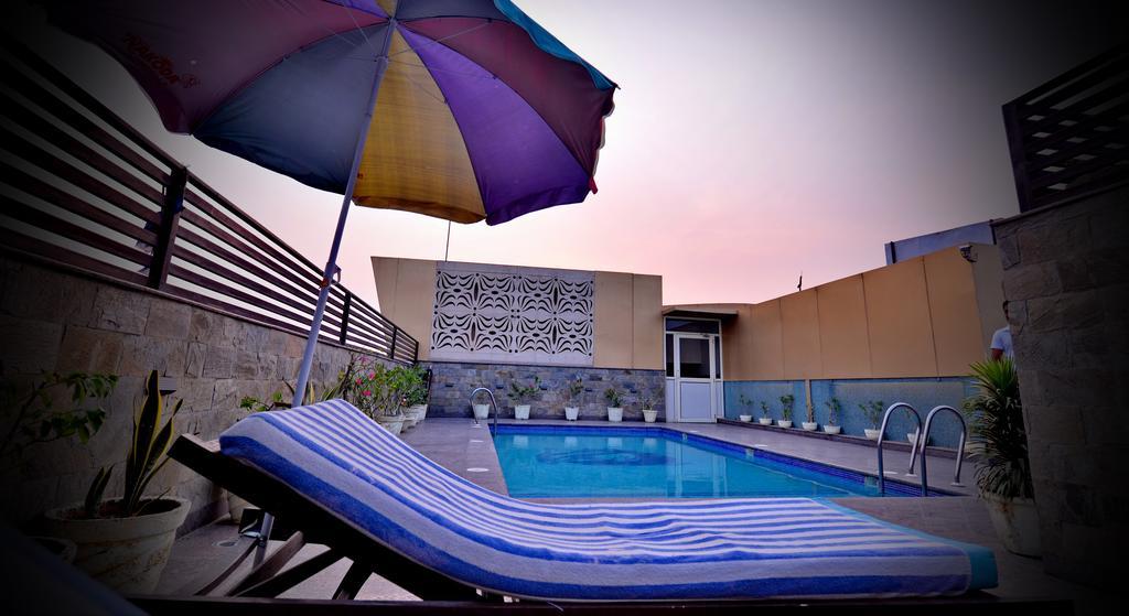 אגרה Hotel Seven Hills Tower מראה חיצוני תמונה