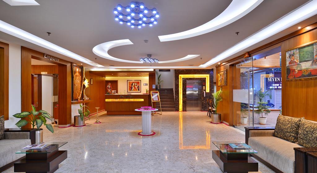 אגרה Hotel Seven Hills Tower מראה חיצוני תמונה