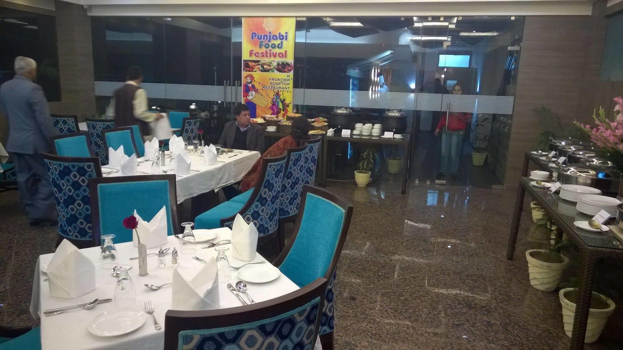 אגרה Hotel Seven Hills Tower מראה חיצוני תמונה