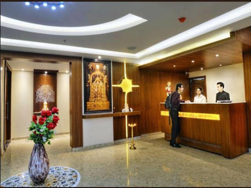 אגרה Hotel Seven Hills Tower מראה חיצוני תמונה