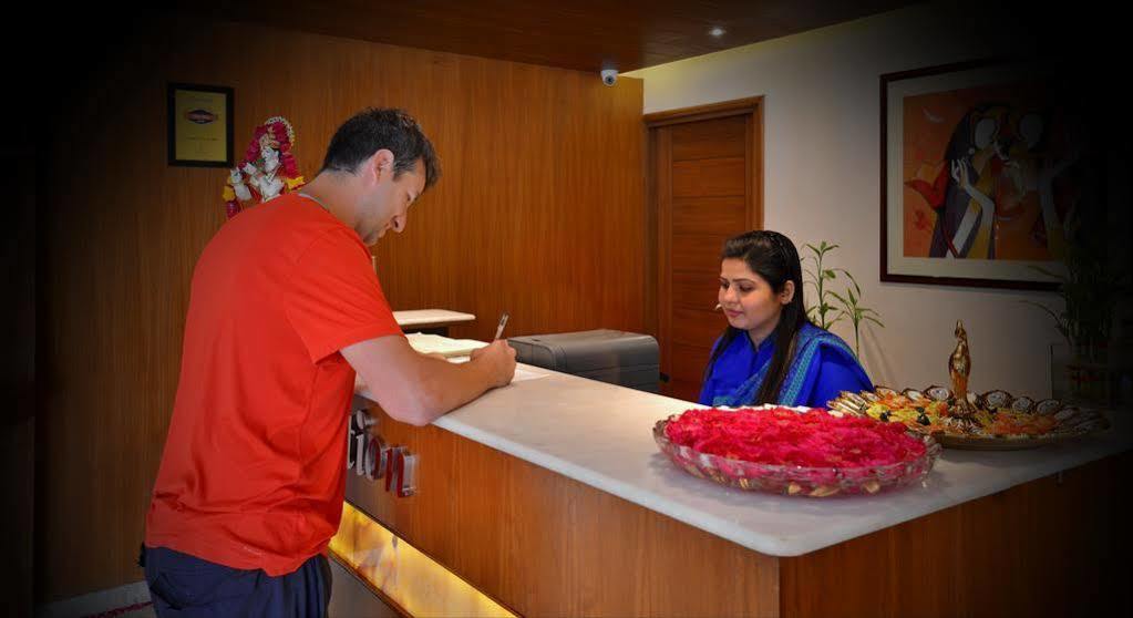 אגרה Hotel Seven Hills Tower מראה חיצוני תמונה